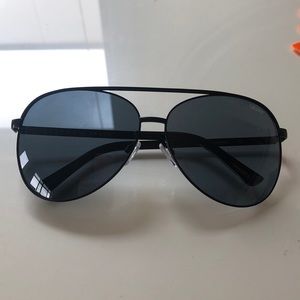 Quay black sunglasses-never worn